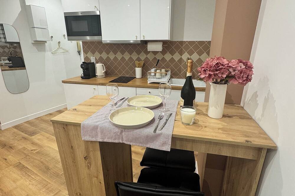 Entire apartment, Cosy studio 3 minutes from the metro in Asnières-sur-Seine, Hauts-de-Seine