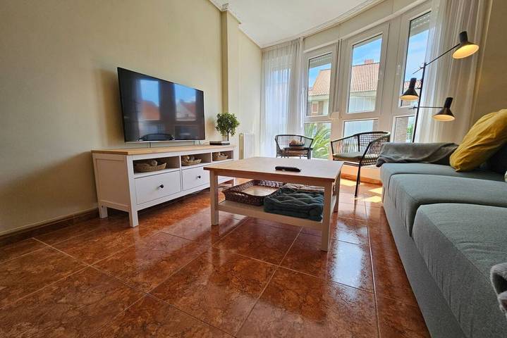 Apartamento para 4 personas, con Piscina en Santoña