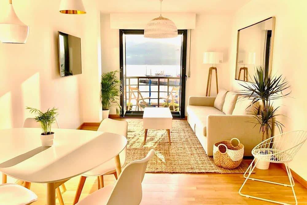 Entire apartment, The Cliffs - Sunset Village Beach 1C in Viveiro, Galician Coast