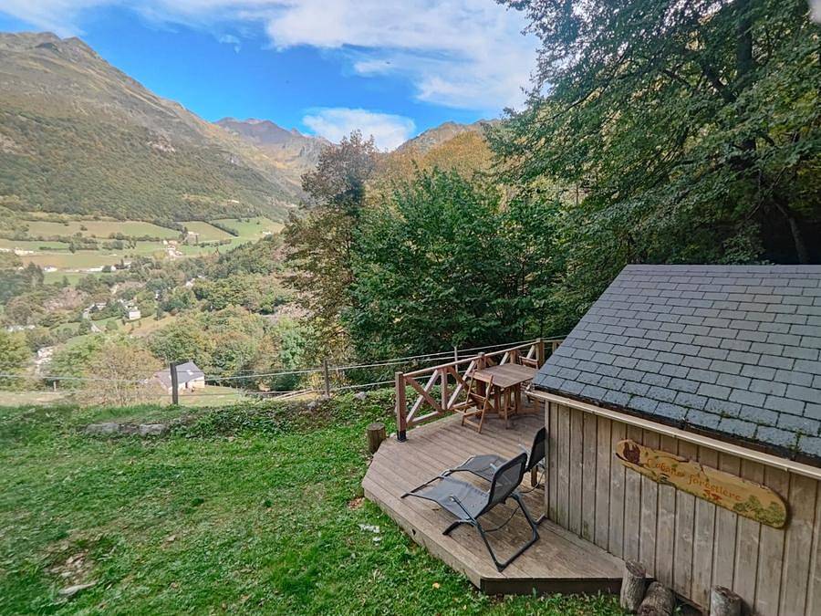 Appartement entier, Camping Les Tilleuls - Tiny house 2 personnes - Cabane Forestière in Gèdre, Gavarnie-Gèdre