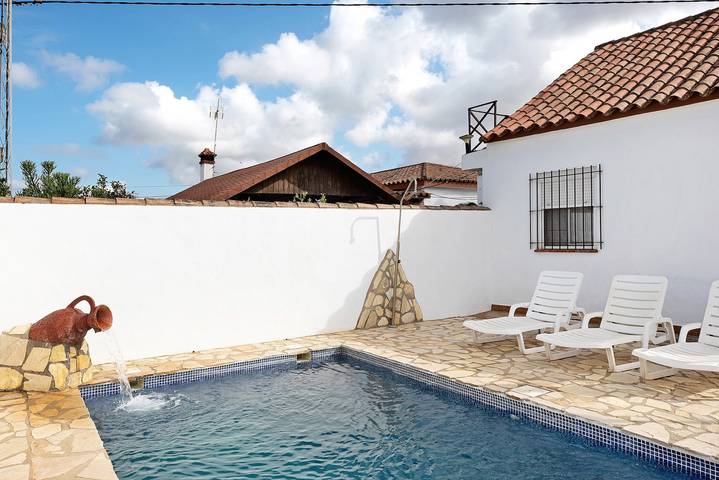 Casa vacanze 'Casa Mari Loli 2' con piscina e Wi-Fi in Conil de la Frontera, Costa de la Luz