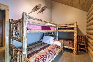 Log Cabin for 11 Guests in McCall, Payette Lake, Picture 3