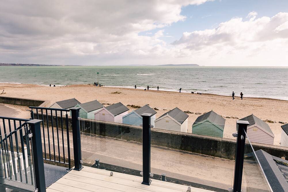 Shearwater - A luxury front line lodge on  Sandhills Holiday Park Mudeford in Mudeford, Christchurch