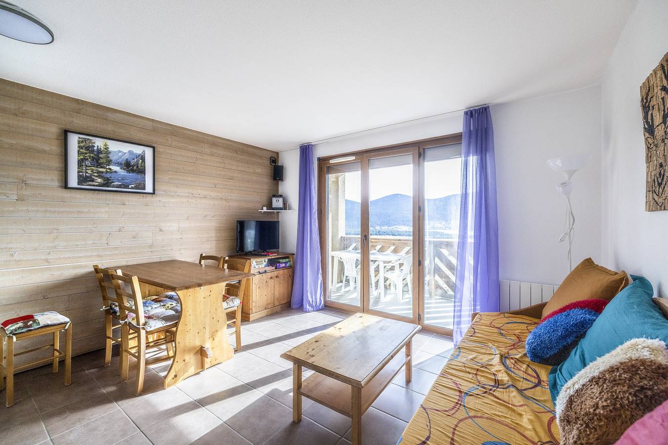 Appartement entier, Le Soleil Levant - Pistes de ski à 600 m in Les Angles, Région de Prades