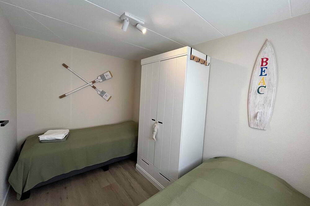 Ganze Wohnung, Geräumige Wohnung im Erdgeschoss mit einer großen sonnigen Terrasse. in Westfriesische Inseln