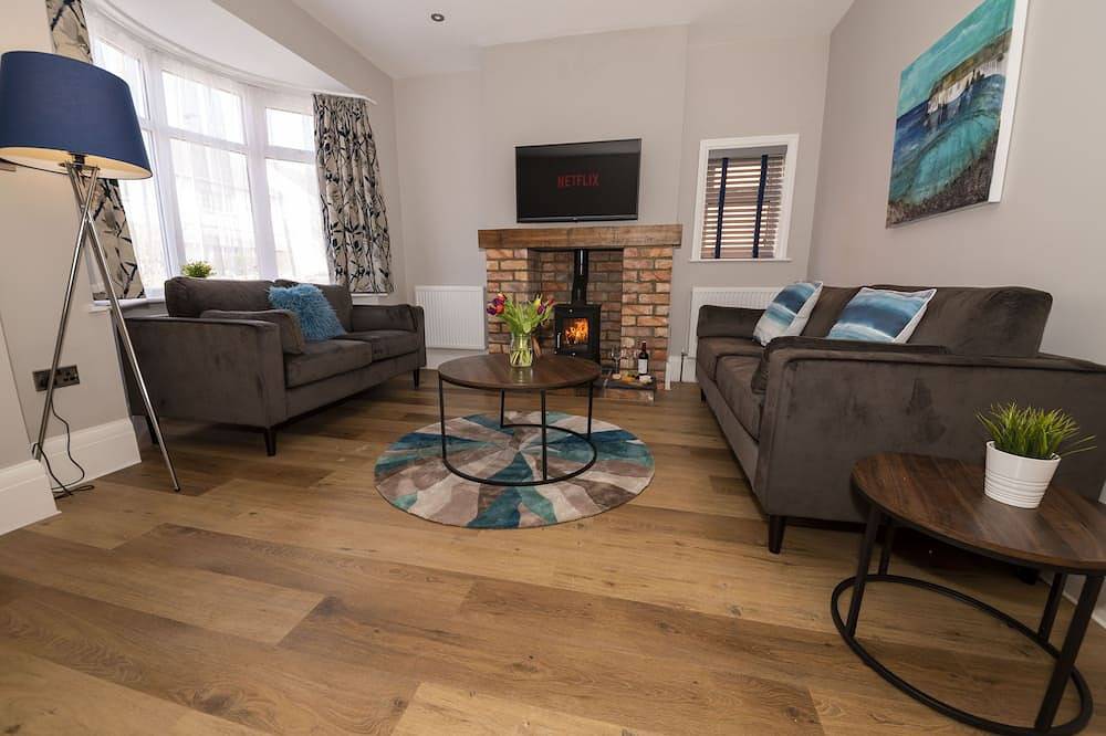 Luxury bungalow close to Peasholm Park and Scarborough's North Bay attractions in Scarborough, North York Moors National Park
