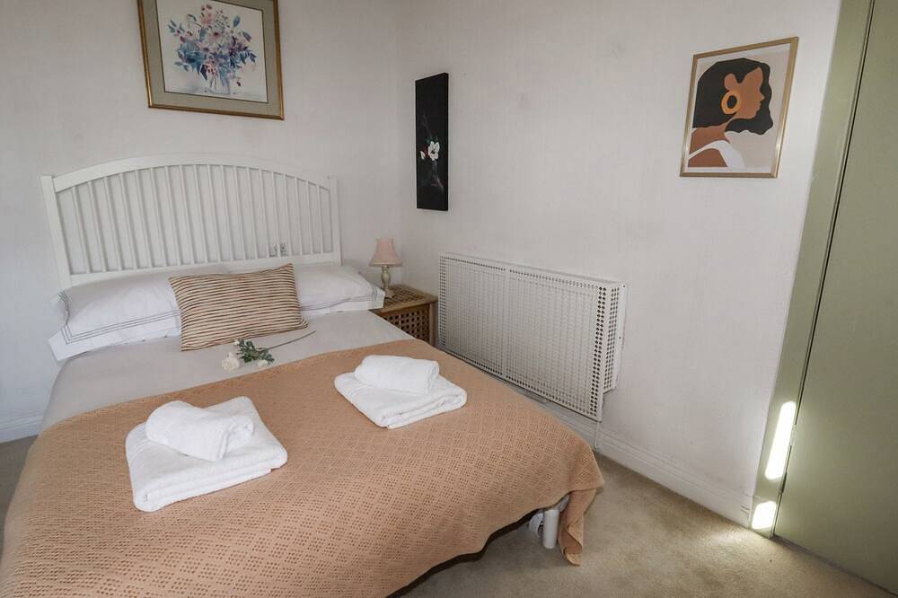 112 Balmoral Road, pet friendly, with a garden in Morecambe in Morecambe, Lancashire