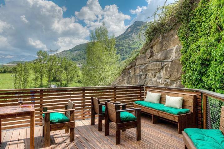 Apartamento para 4 personas, con Balcón además de Terraza y Vistas en Valle de Tena