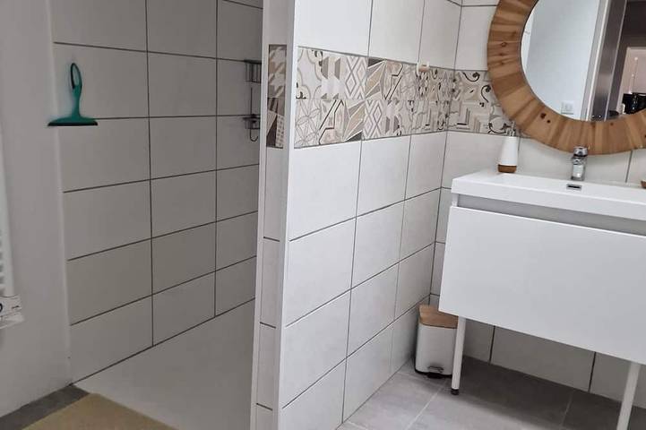 Location de vacances pour 6 personnes, avec jardin ainsi que terrasse et piscine à Pomport - 3