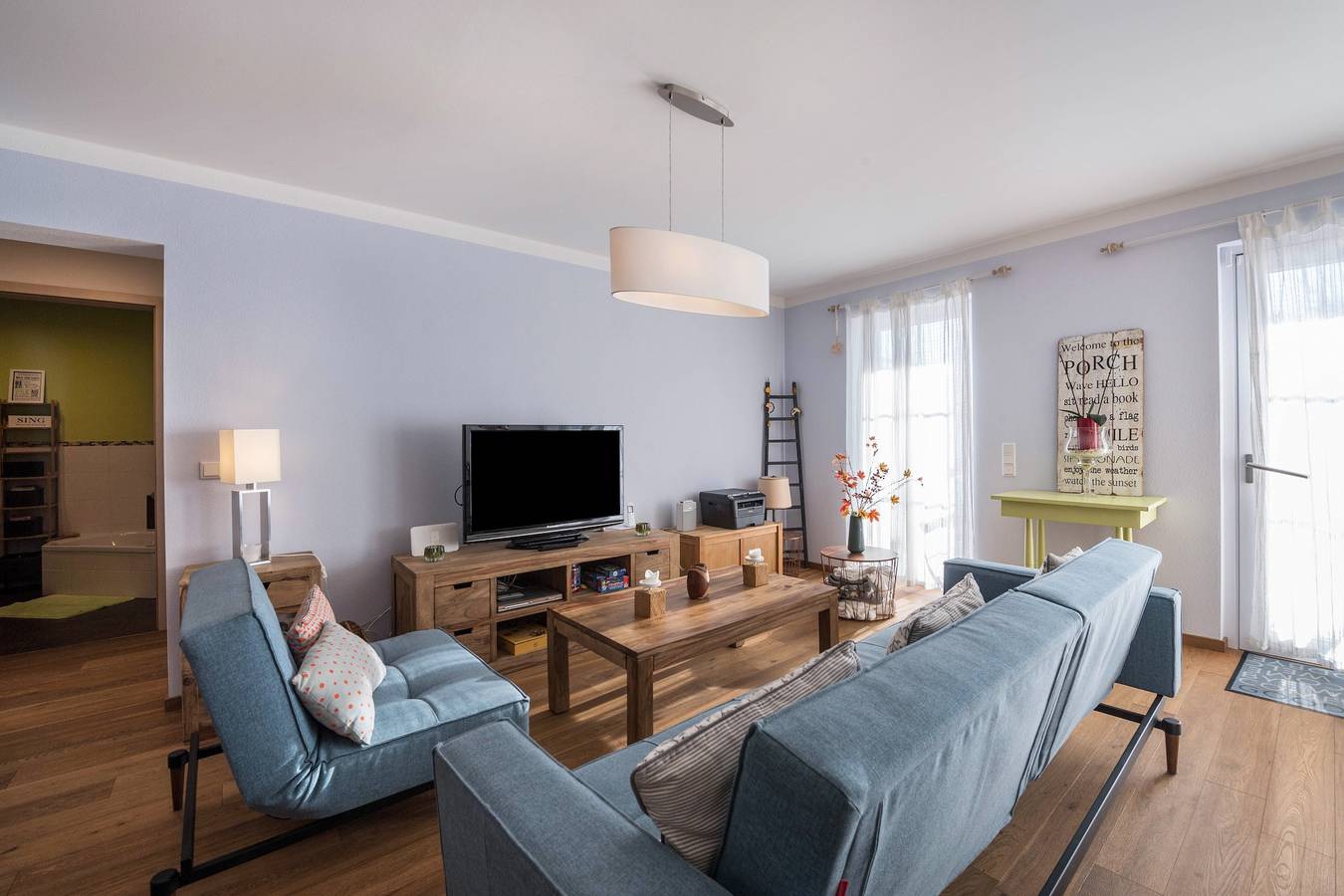 Ganze Wohnung, Charmante Ferienwohnung "Lausbub" mit Wlan, Terrasse & Garten in Otterfing, Landkreis Miesbach