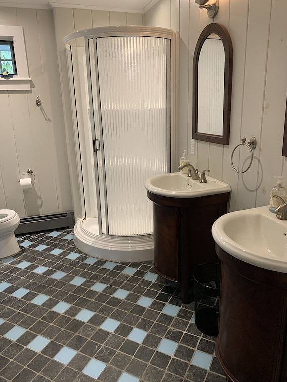 Elegant oceanfront home on Bass Harbor close to Acadia National Park in Tremont, Acadia Nationalpark