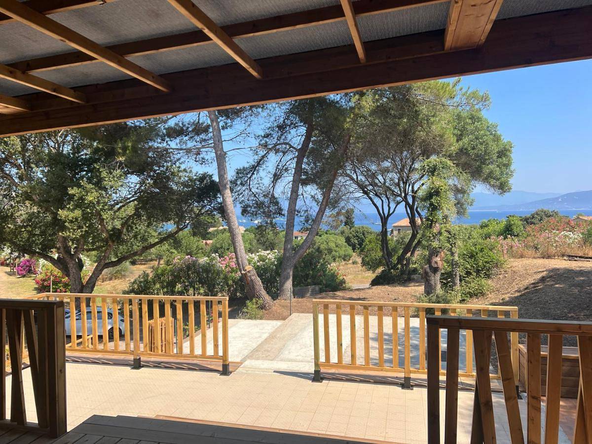 Bungalow with Sea View in Campomoro, Belvédère-Campomoro