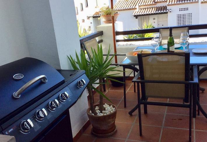 Holiday Home 'Vista Marina' with Mountain Views, Garden and Wi-Fi in Playa de los Berengueles (Almuñecar), Almuñecar