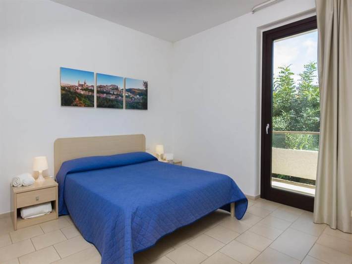 Ferienwohnung für 6 Personen, mit Balkon/Terrasse und Pool in Marina di Ragusa - 4