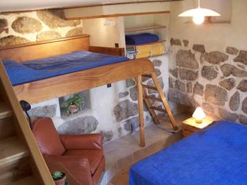 Location De Vacances pour 7 Personnes dans Gluiras, Parc naturel régional des Monts d'Ardèche, Photo 4