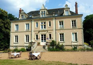 Hôtel pour 12 personnes, avec sauna et jardin ainsi que piscine et vue à Cérans-Foulletourte
