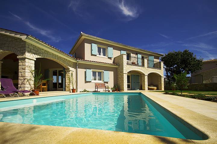 Location de vacances pour 6 personnes, avec piscine et jardin ainsi que bassin pour enfant et balcon à Bale (Croatie) - 3
