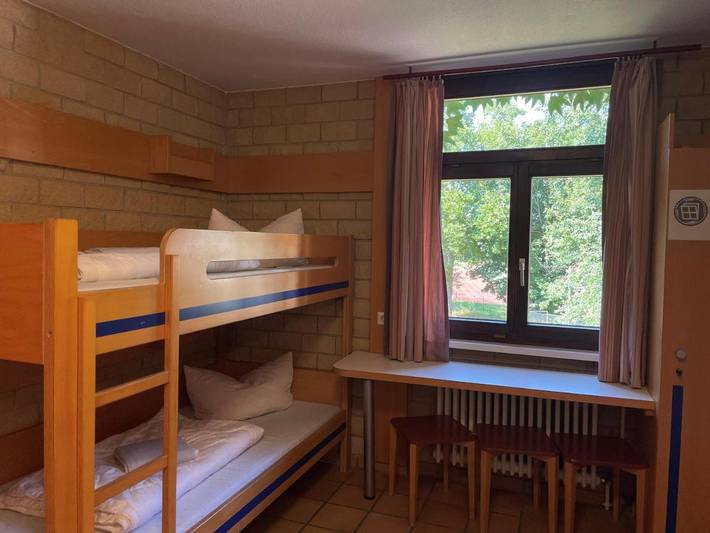 Hostel für 6 Personen, mit Terrasse und Garten sowie Ausblick in Breisach am Rhein - 4