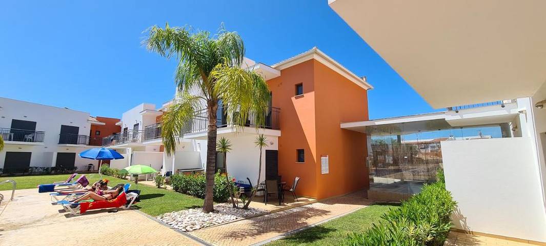 Casa de férias para 6 pessoas, com jacuzzi e jardim e ainda piscina and piscina infantil - 1