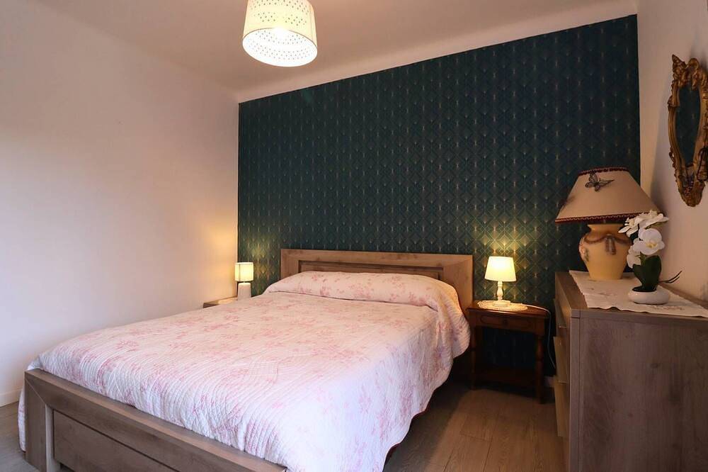 Entire apartment, Beau T2 Avec Terrasse Garage Et Vue Degagee A Vernet Les Bains in Vernet-les-Bains, Parc naturel régional des Pyrénées catalanes