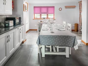 Holiday Rental for 5 People in Herefordshire, West Midlands, Photo 3