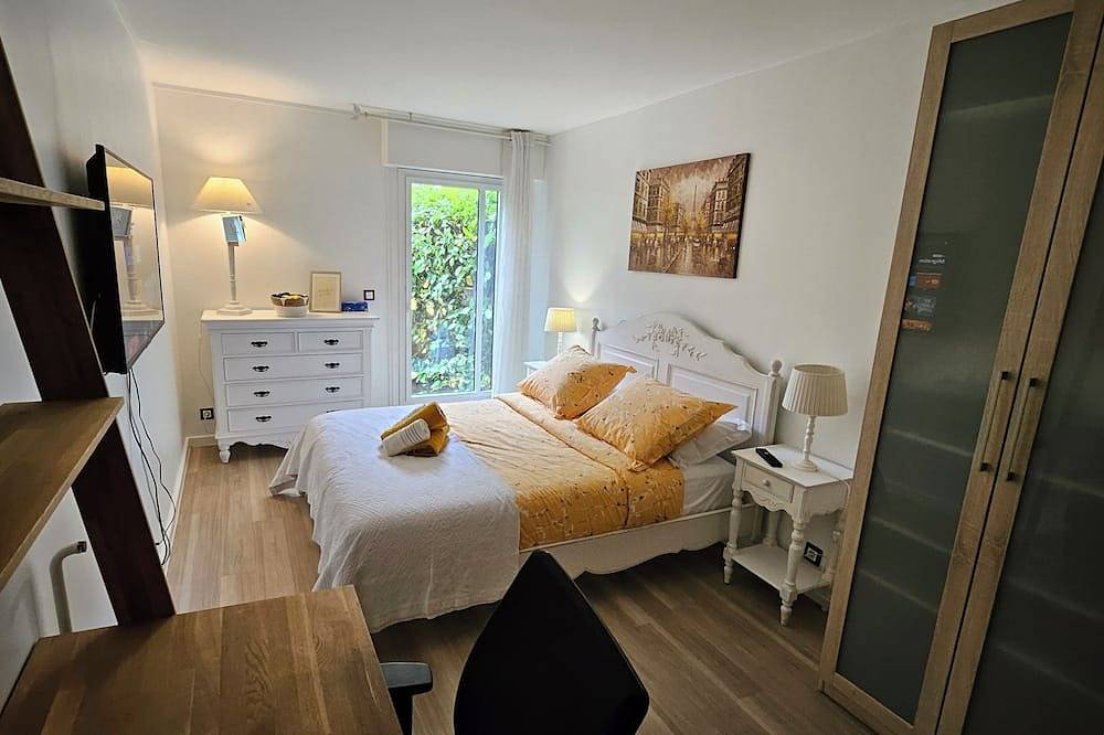 Apartamento entero, Seine waterfront: 8min from La Défense, 15min from Paris and 20min from Stade de France  in Chatou, Yvelines