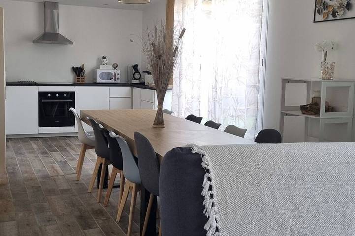 Location de vacances pour 12 personnes, avec jardin à Saint-Savin (Gironde) - 4