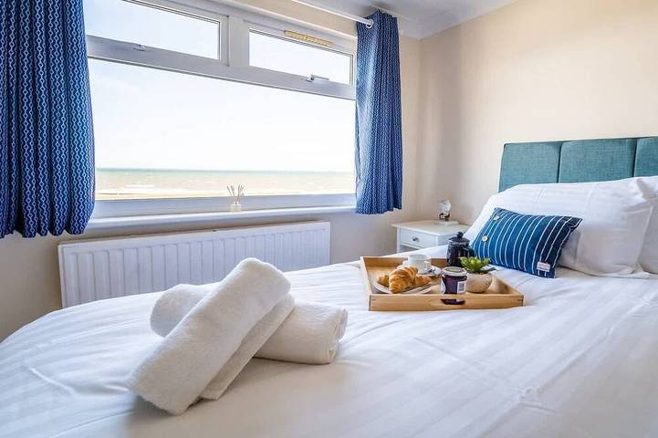 Stunning Sea View Penthouse - 2 Bedroom - 2 Bathr in Gorleston, Great Yarmouth