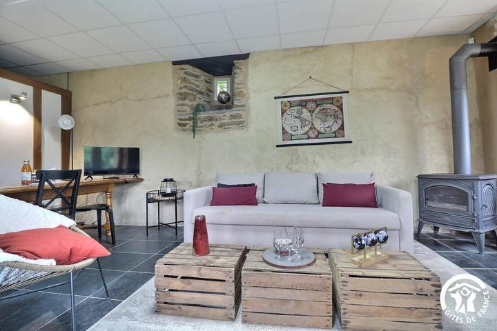 Gîte pour 4 personnes, avec vue et jardin ainsi que terrasse et piscine à Pipriac - 4
