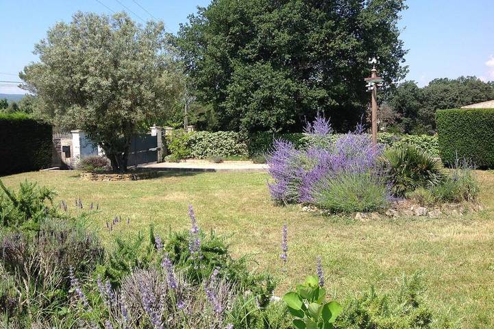 Villa Climatisée Avec Piscine Pour 4 Personnes in Pont-Saint-Esprit, Nimes und Umgebung