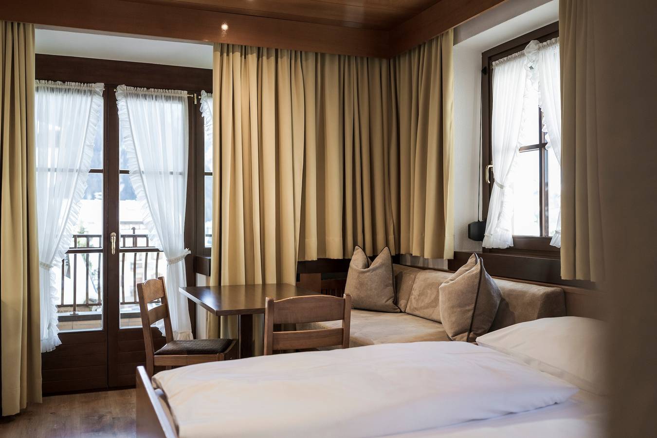 Ganze Wohnung, "Villa Stella Apartment N 60" nahe den Skiliften mit Wlan, Balkon und Garten in St. Ulrich in Gröden, Dolomiti Superski