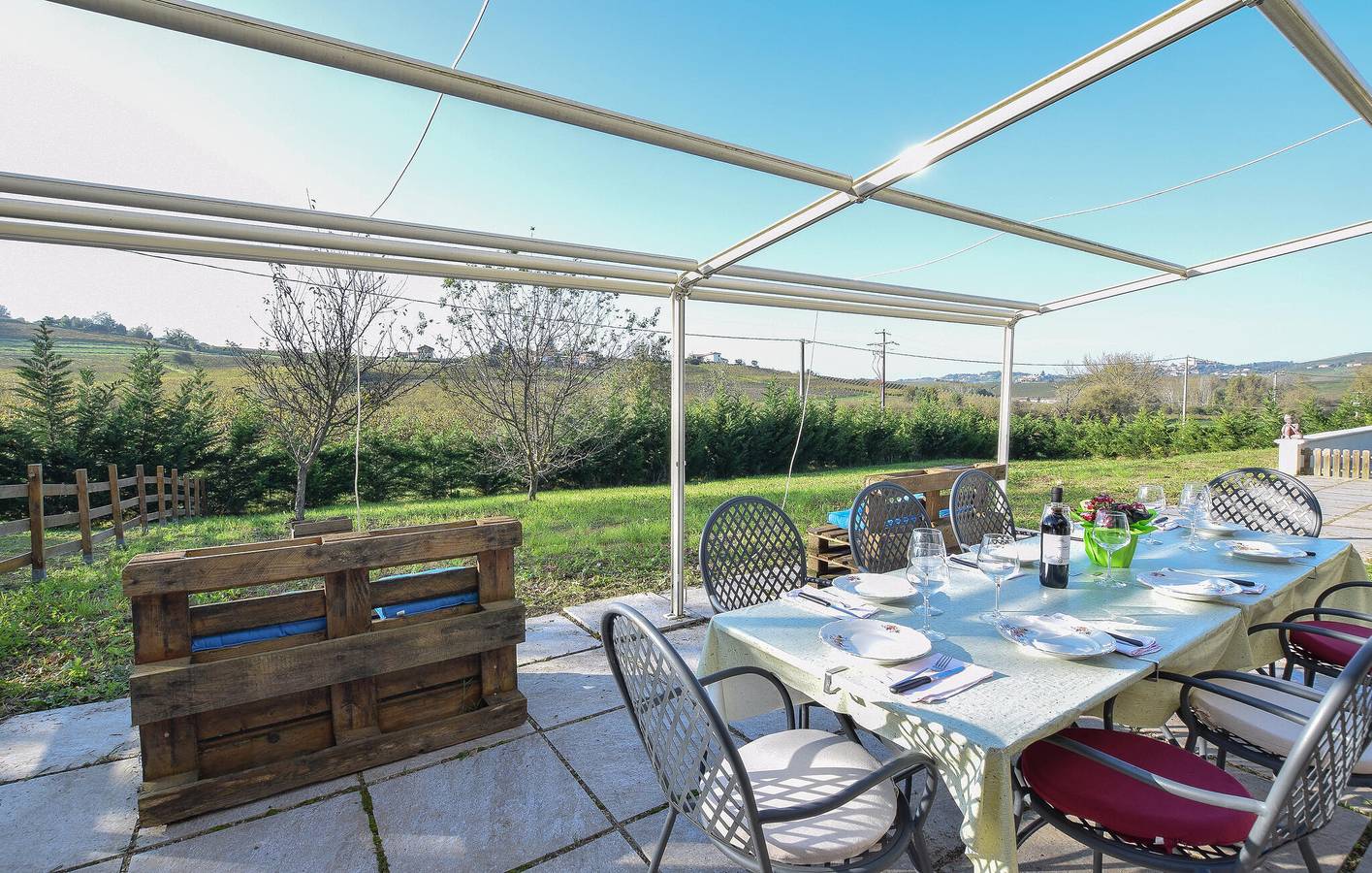 Acogedor apartamento con piscina y jardín a 2,5 km de Castelnuovo Calcea in San Marzano Oliveto, Langhe