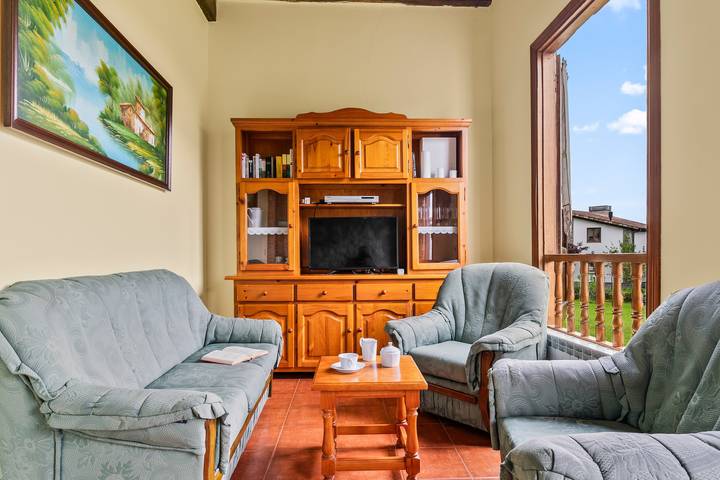 Casa rural 'Casa Marcos' con vistas a la montaña, terraza privada y Wi-Fi in Andrín, Llanes