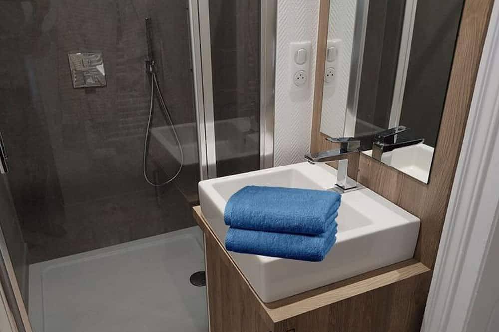 Ganze Wohnung, Helle 4*-Wohnung für 2 in Vittel, nahe Thermen, Wlan, kostenloses Parken in Vittel, Neufchâteau (Frankreich)
