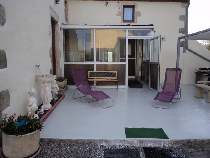 Gîte pour 6 personnes, avec terrasse et jacuzzi, animaux acceptés à Bransat - 4