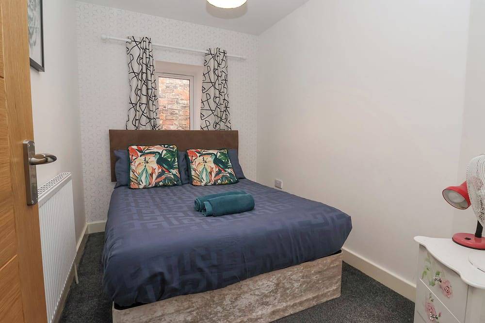 The Old Station House, pet friendly, with hot tub in Withernsea in Withernsea, Östliches Yorkshire