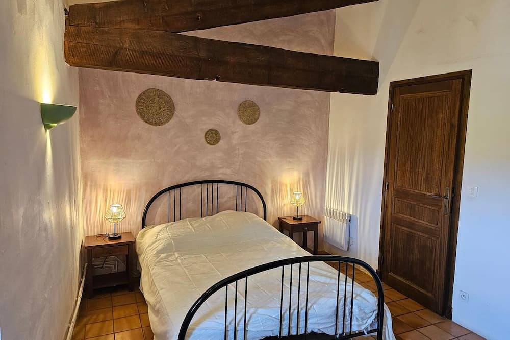 Entire apartment, Domaine de Bagard - Gîte Zenith 72m² 4/8 pers Terrasse in Sauve, Le Vigan region