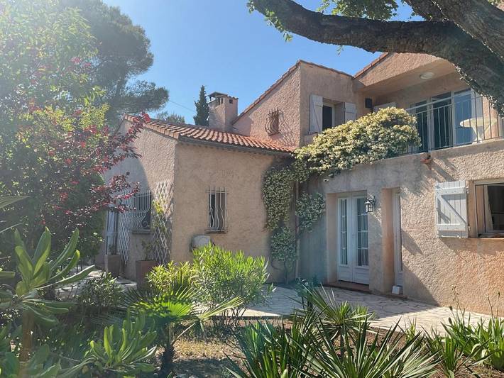 Villa pour 8 personnes, avec jardin ainsi que piscine et vue dans Boulouris - 2