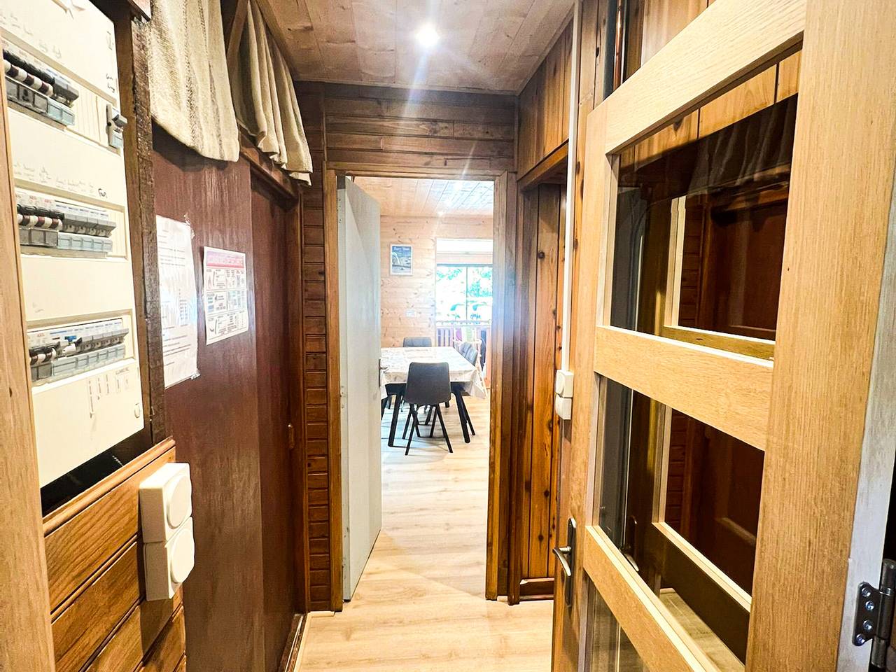 Large modern chalet for 14 in Super Besse in Super Besse, Besse-et-Saint-Anastaise