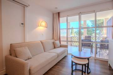 Studio pour 4 Personnes dans Saint-Raphaël, Région de Draguignan, Photo 1