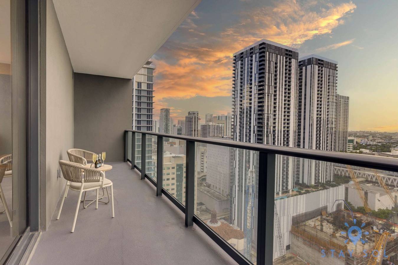 Ganze Wohnung, Ferienwohnung für 6 Personen mit Pool in Miami, Florida