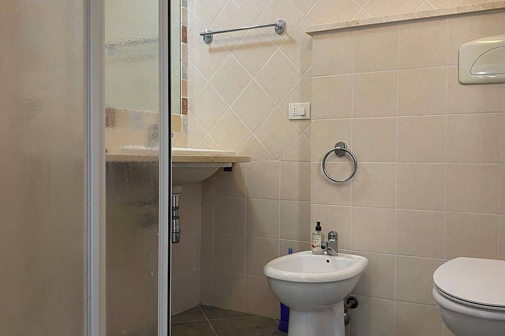 Casa Sardaigne à Bonne Distance des Grands Flux Touristiques de L'été in Sarroch, Cagliari Provinz