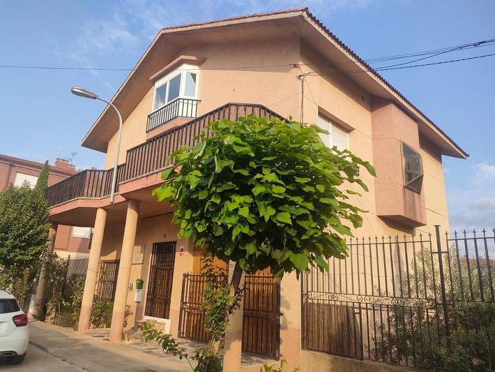 Casa de vacaciones para 16 personas, con vistas y jardín - 1