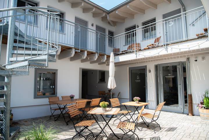 Pension für 2 Personen, mit Balkon/Terrasse und Terrasse in Nordheim am Main
