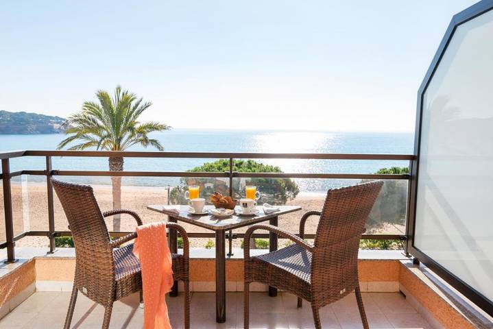 Hôtel pour 2 personnes, avec terrasse, animaux acceptés à Sant Feliu de Guíxols - 3