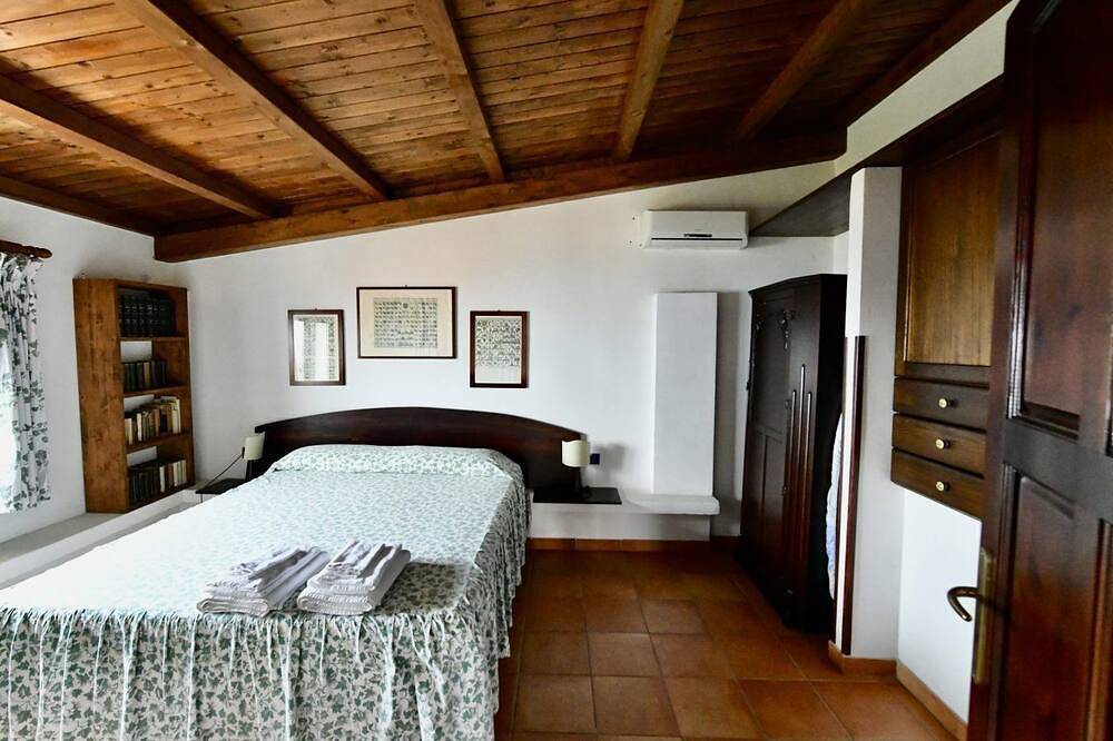 Casetta Lampedusa, with access to the beach in Capo Vaticano in Faro Capo Vaticano, Vibo Valentia Provinz