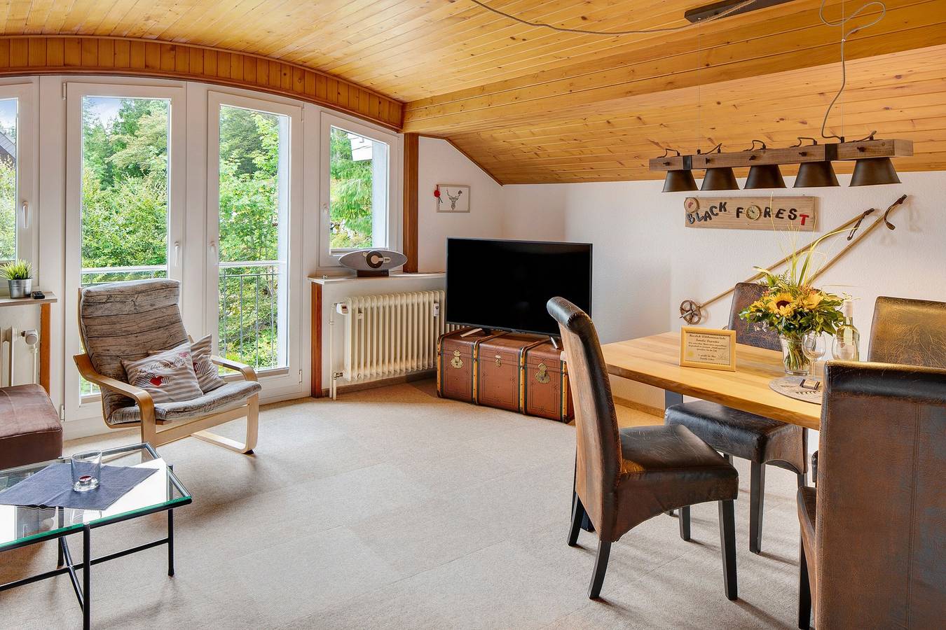 Appartement entier, Appartement 'Feldbergstern' avec terrasse partagée et Wi-Fi in Feldberg, Forêt-Noire du Sud