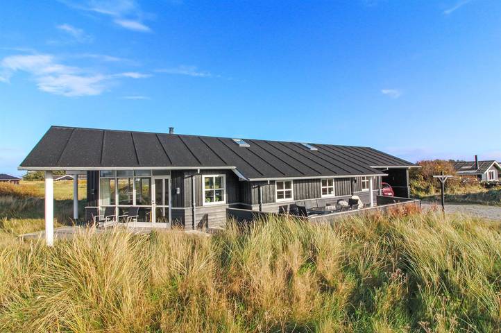Hus för 8 Personer, med Bubbelpool samt Terass och Bastu i Hirtshals