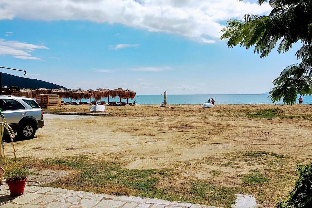 Ganze Wohnung, Retro Strandhaus in Eleftheroupoli, Kavala Region