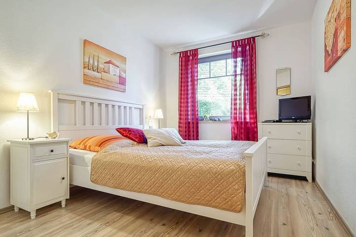 Ganze Wohnung, Komfortable, ruhige 3-Zimmer-Erdgeschosswhg, Garten, Kamin und FussBoden-Heizung in Prerow, Fischland - Darß - Zingst